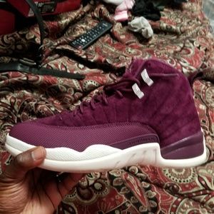 Jordan 12 bordeaux